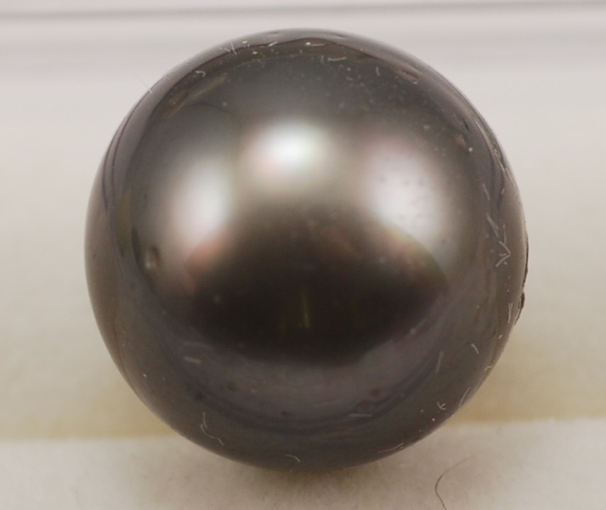 black tahitian pearl