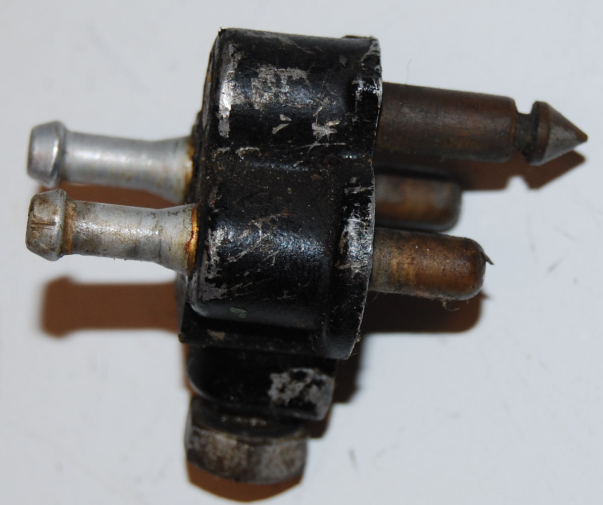 fuel connector